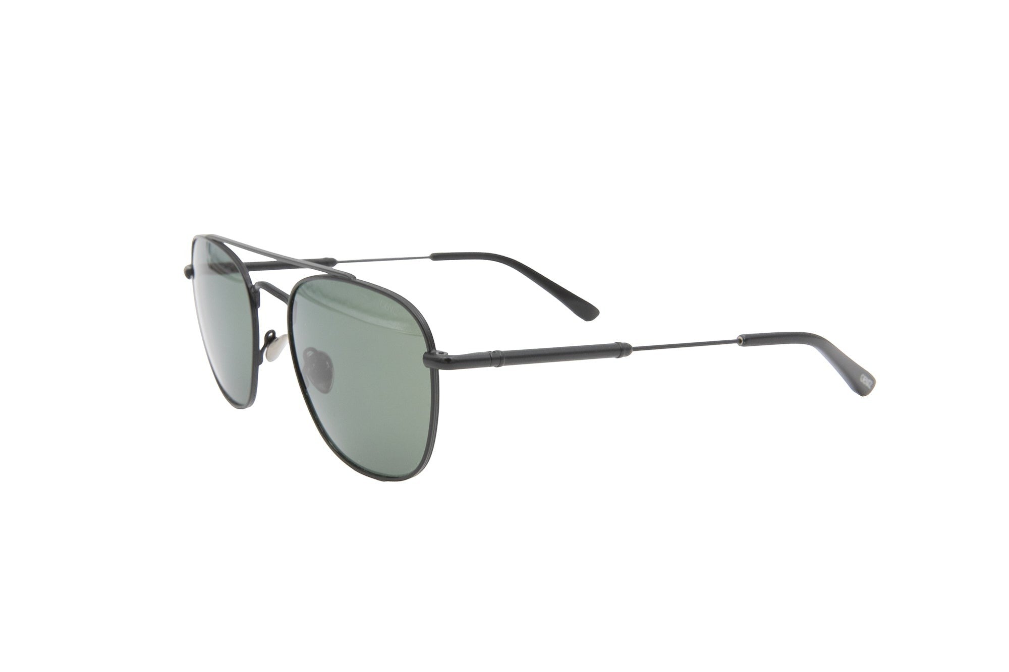 Gentz Eyewear The Stratos herenzonnebril met zwart metalen montuur en groene glazen. Aviator model met dubbele neusbrug.