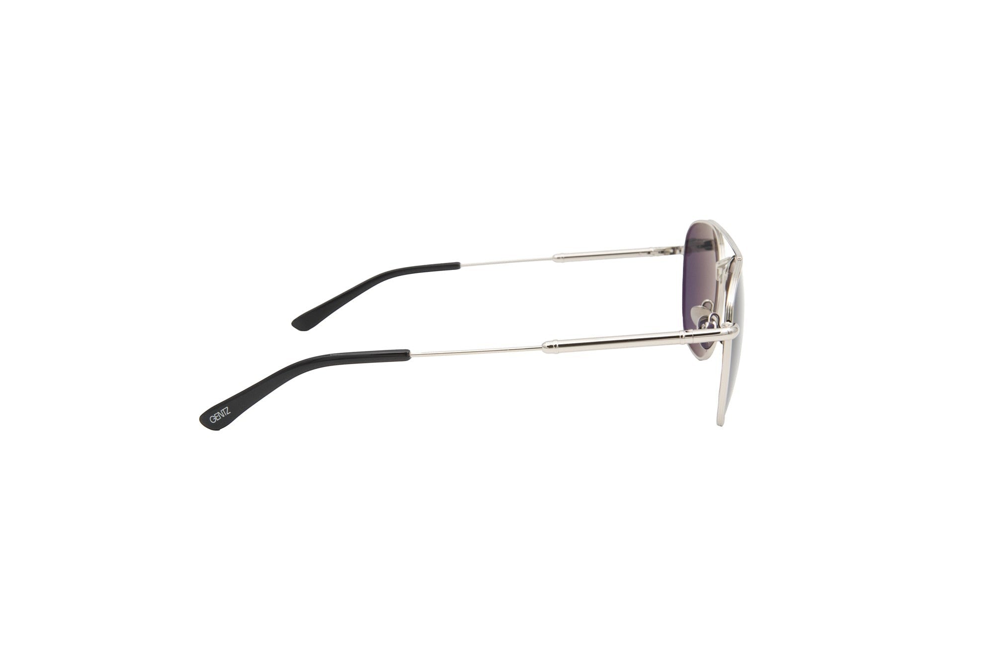 Gentz Eyewear The Stratos zilverkleurige metalen piloten zonnebril met paarse glazen en zwarte pootjes.